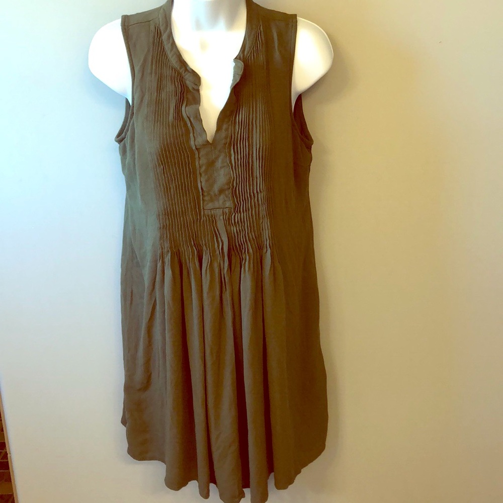 Summer dress w slip liner on inside.